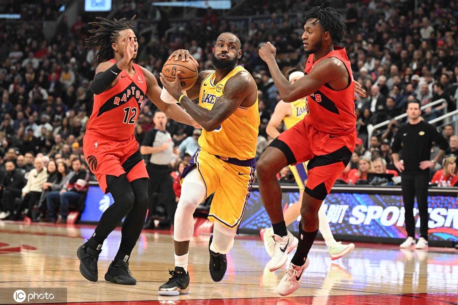 詹姆斯今天缺战凯尔特人 若再缺席一场本季无法评奖